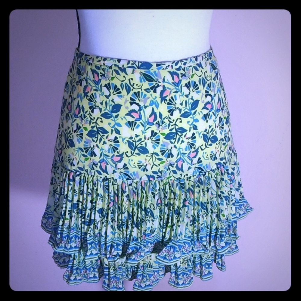 Brand New BCBG skirt. Floral print.